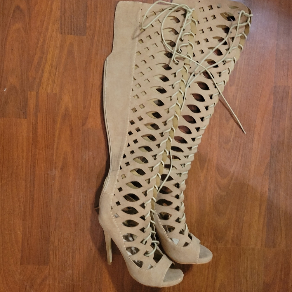Tan heeled boots Size 7
